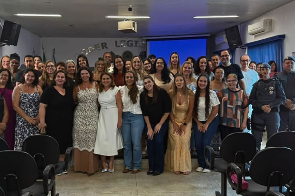 Reunião para ações do Programa Flor de Lis