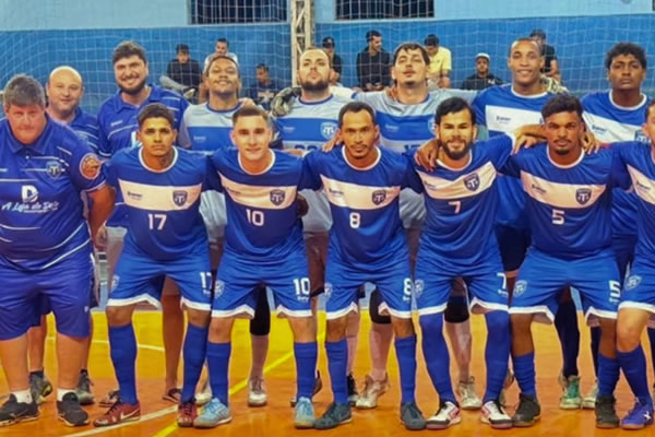 Futsal adulto avança na competição