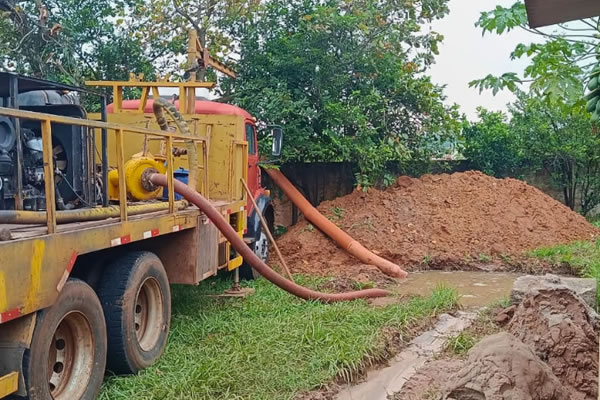 Perfuração de um novo poço beneficia bairros da cidade