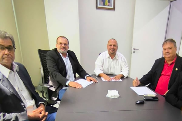 Reunião discute ampliação de recursos para Saúde