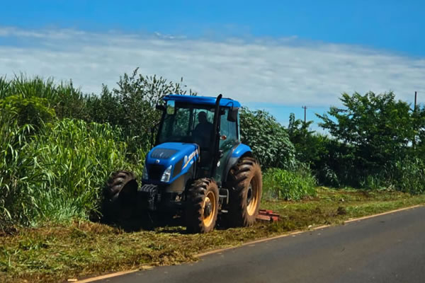 Roçagem para segurança na vicinal Tabapuã-Olímpia