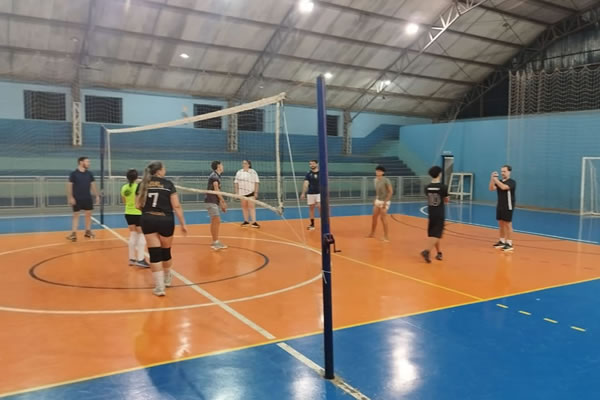 Noite especial na Semana do Trabalhador!